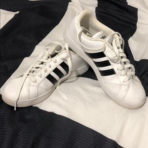 Adidas casual wear shoes